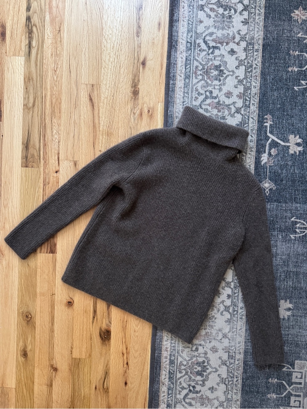 Quince Chocolate Brown Mongolian Cashmere Turtleneck Sweater XSmall